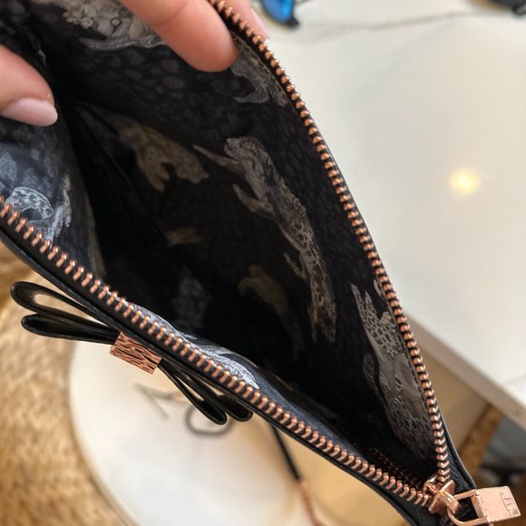 Ted Baker London Bow Leather Crossbody Bag - Picture 5 of 5